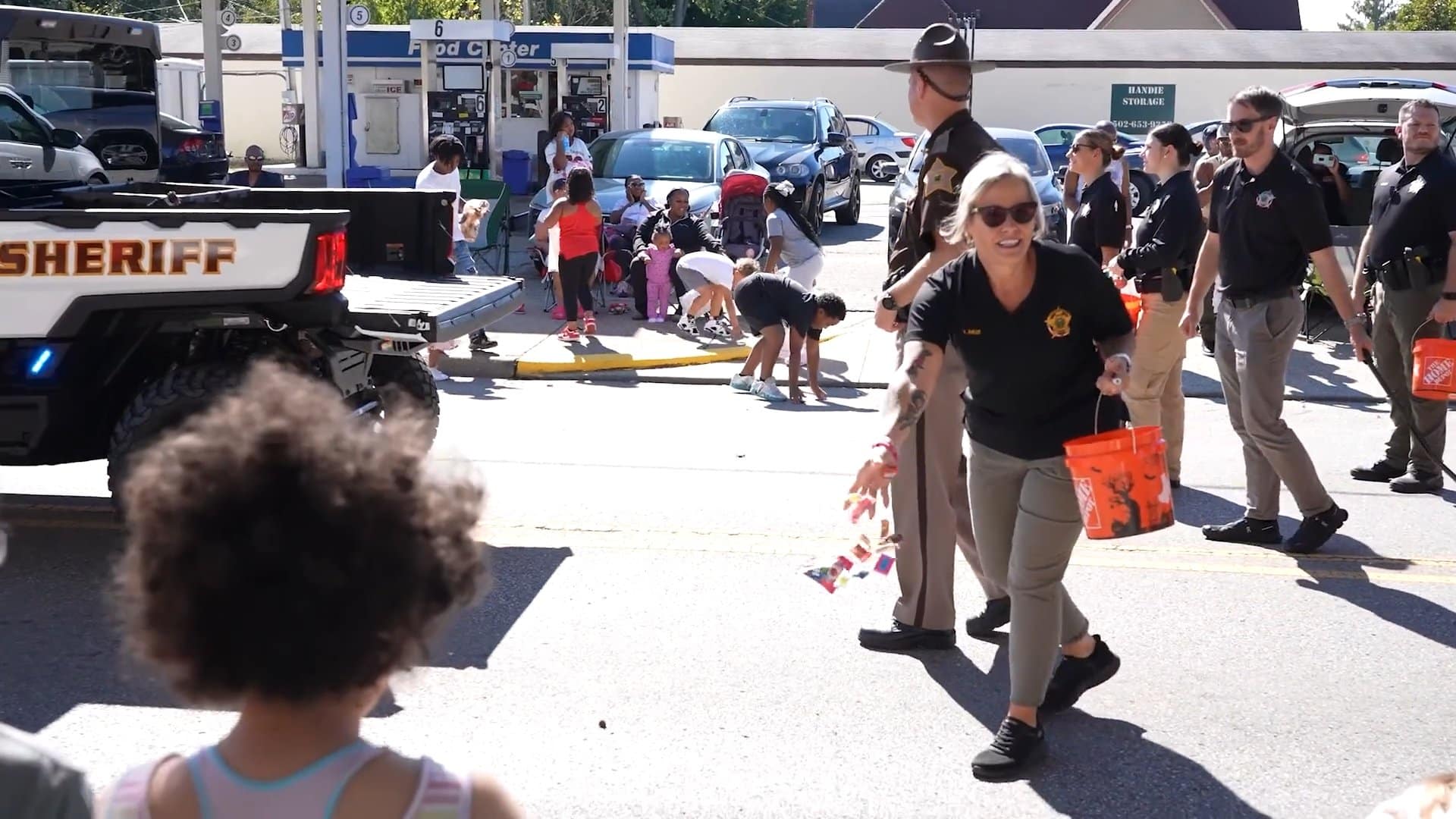 Hanging out @ Harvest Homecoming Parade 2026